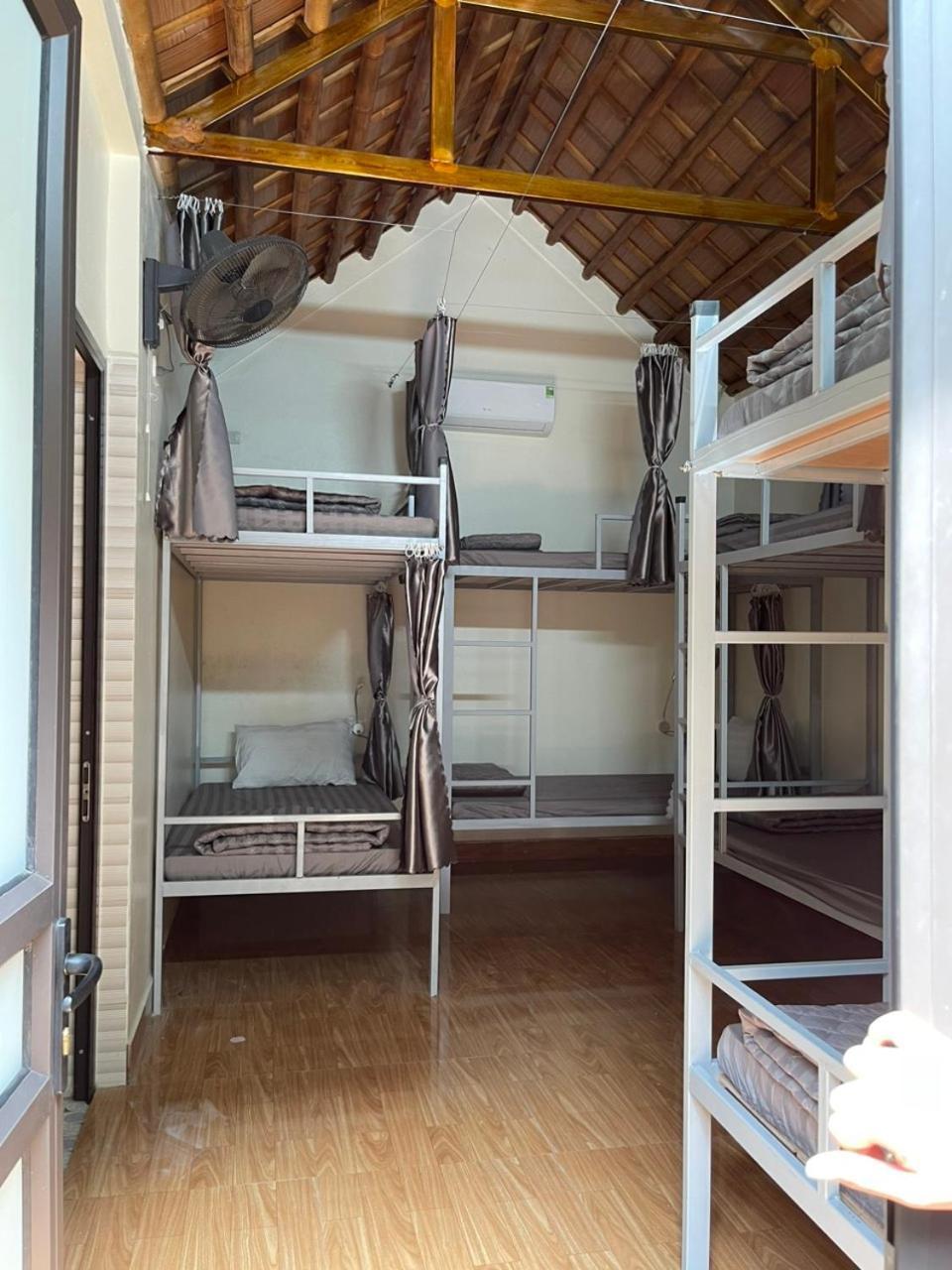 Downtown Backpacker Hostel ニンビン エクステリア 写真
