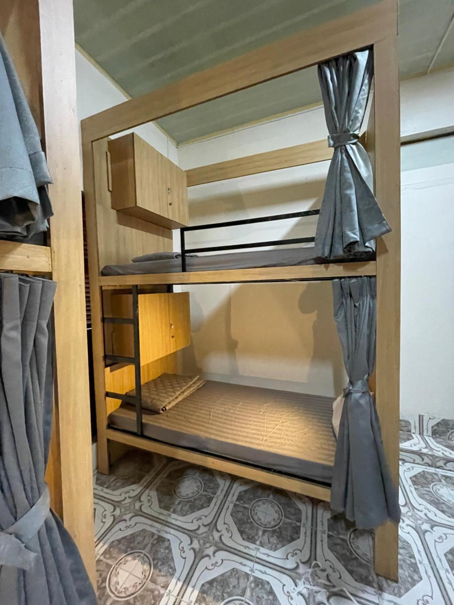 Downtown Backpacker Hostel ニンビン エクステリア 写真