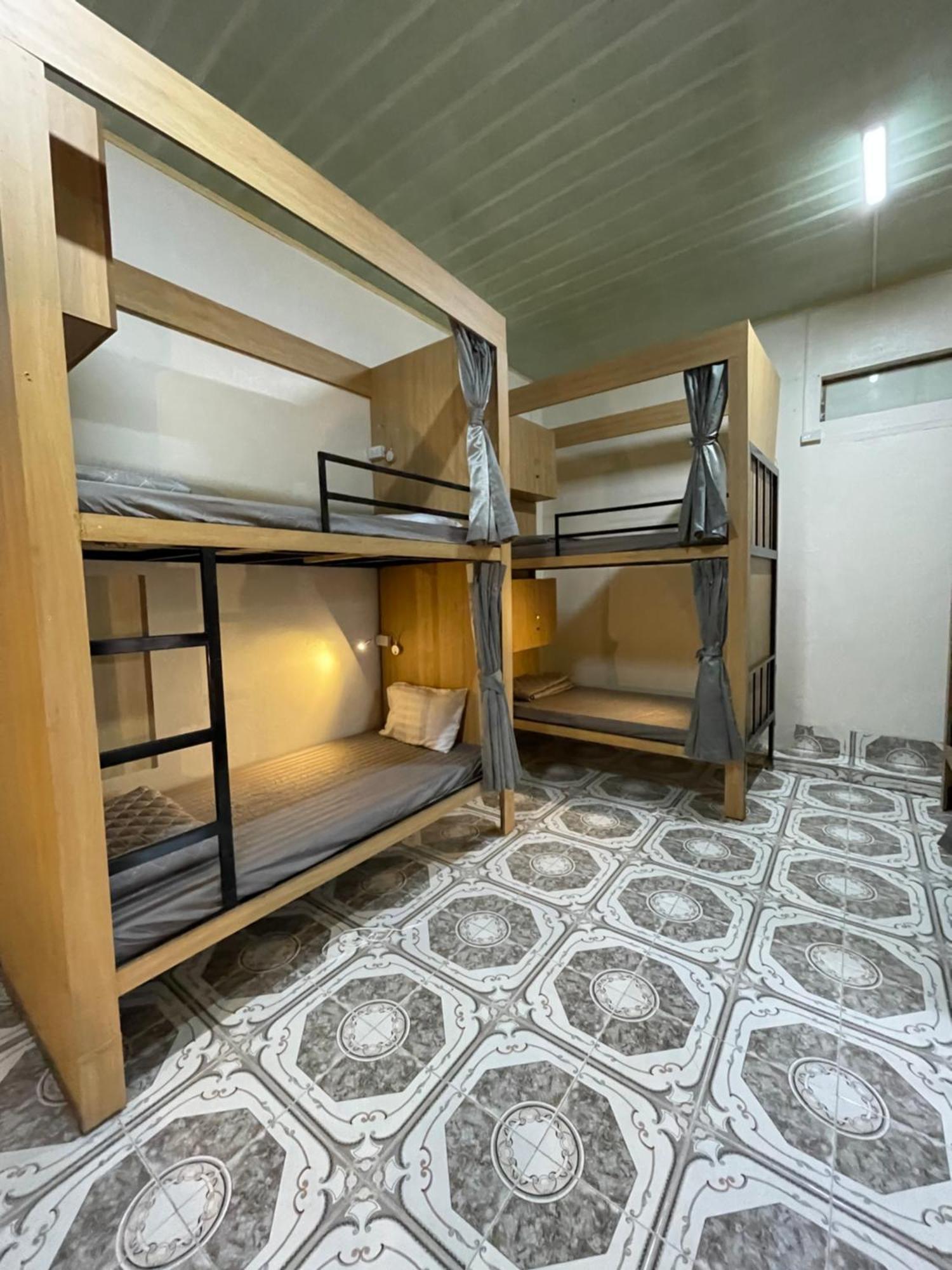 Downtown Backpacker Hostel ニンビン エクステリア 写真