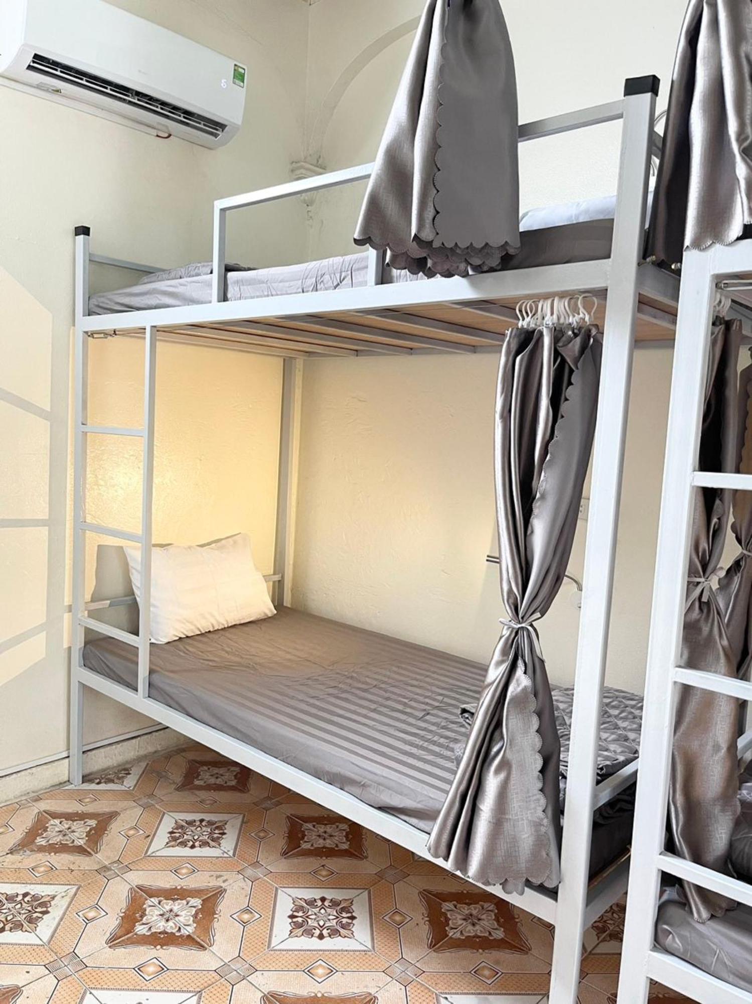 Downtown Backpacker Hostel ニンビン エクステリア 写真