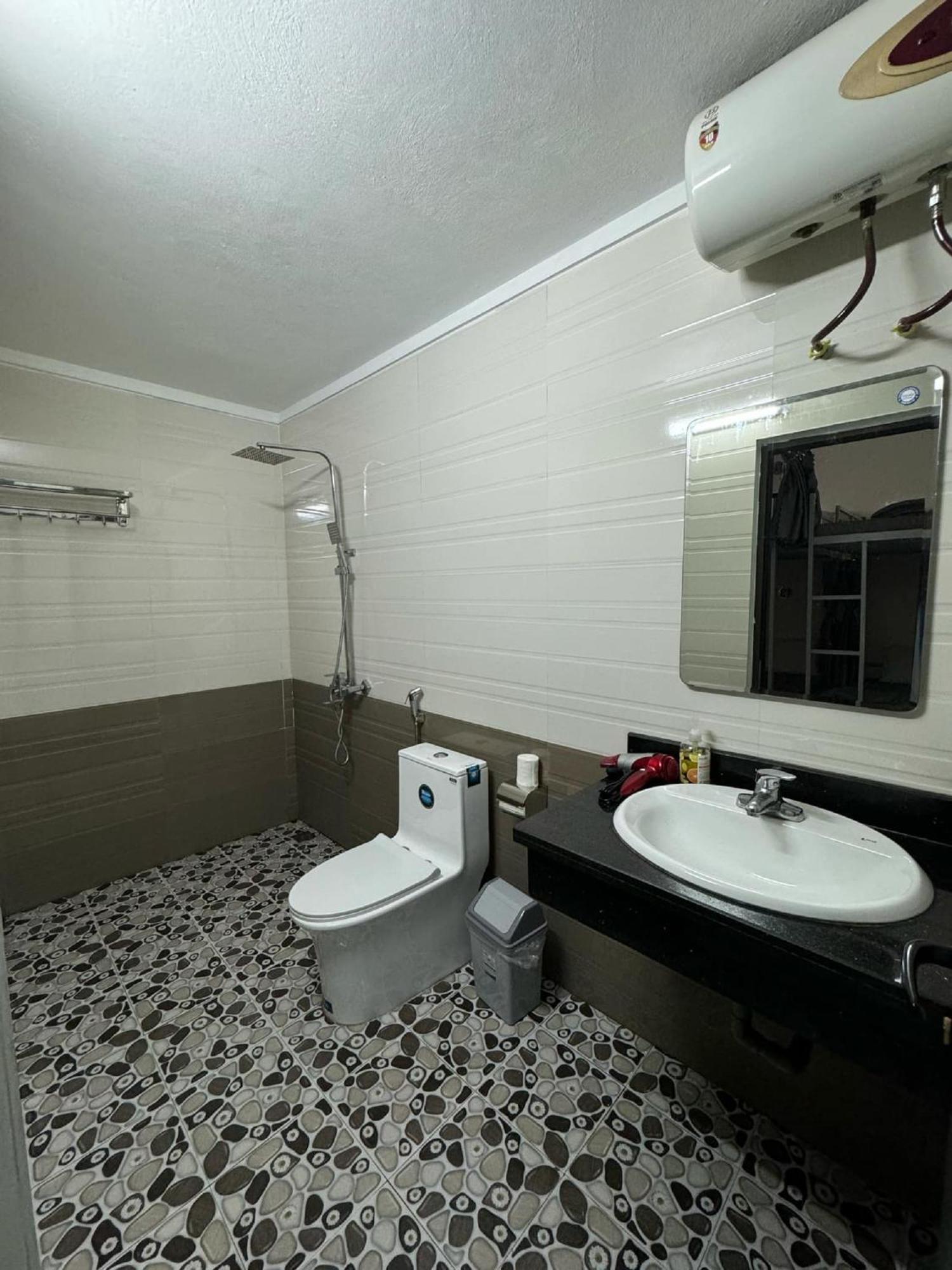 Downtown Backpacker Hostel ニンビン エクステリア 写真
