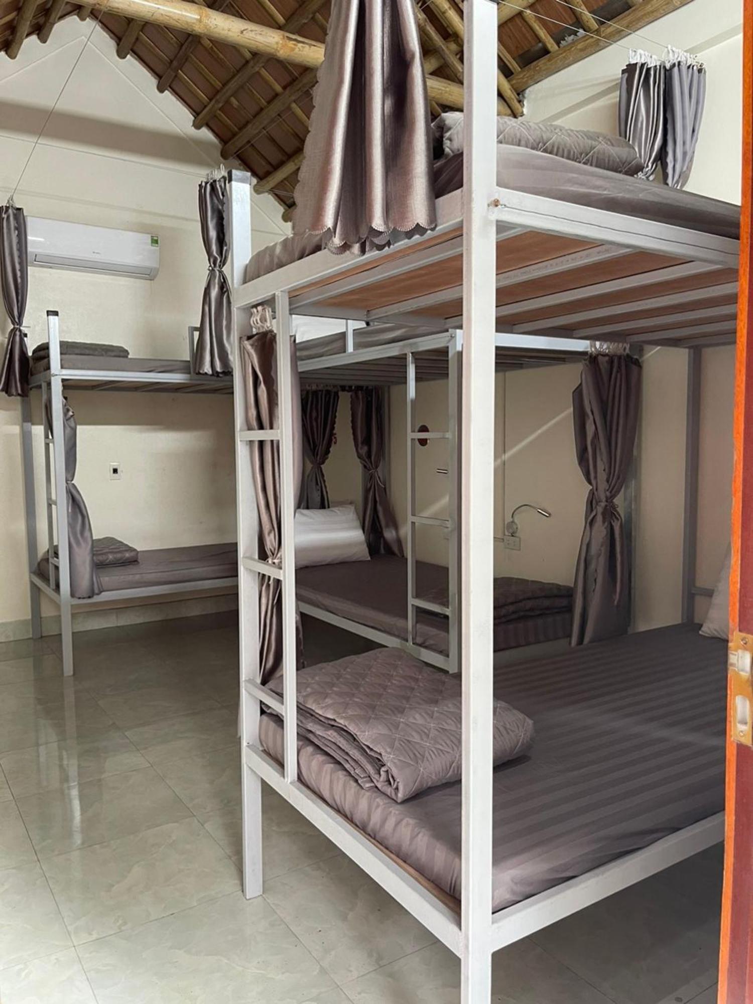 Downtown Backpacker Hostel ニンビン エクステリア 写真