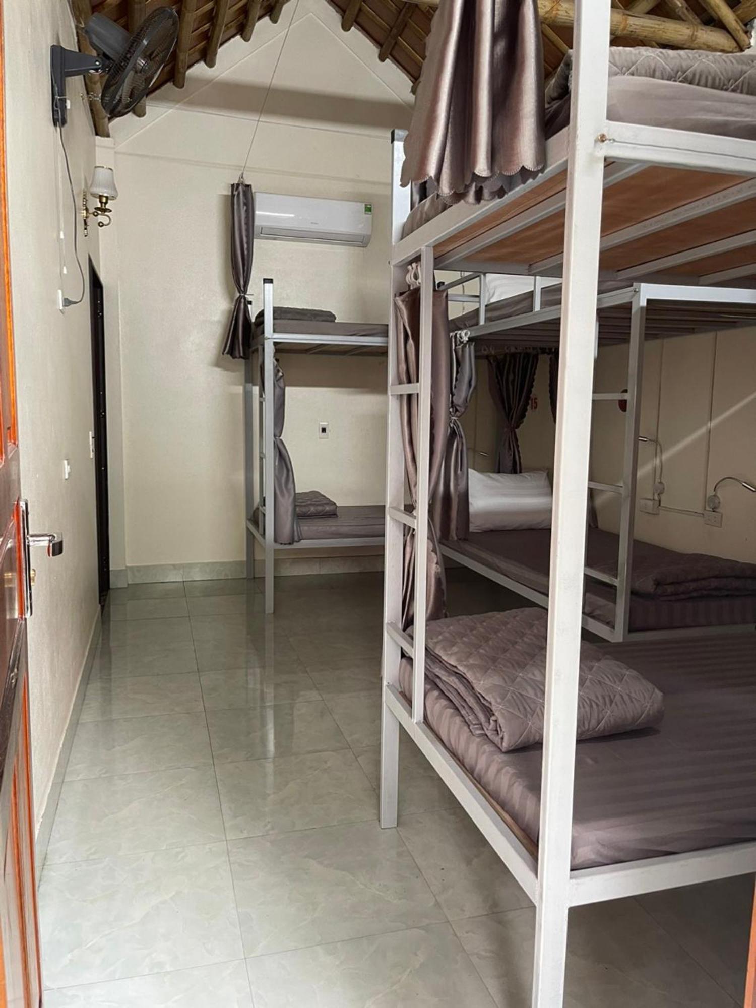 Downtown Backpacker Hostel ニンビン エクステリア 写真