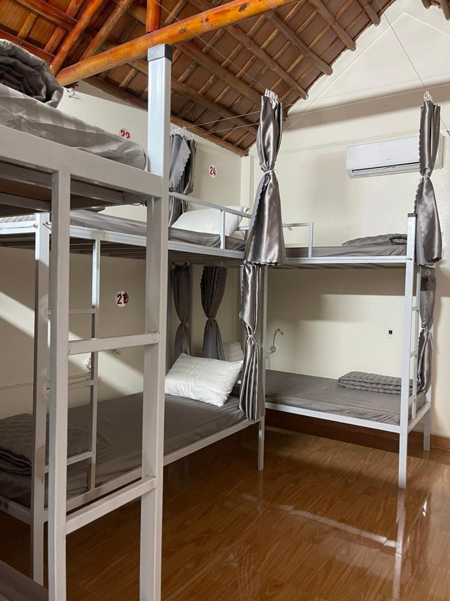 Downtown Backpacker Hostel ニンビン エクステリア 写真